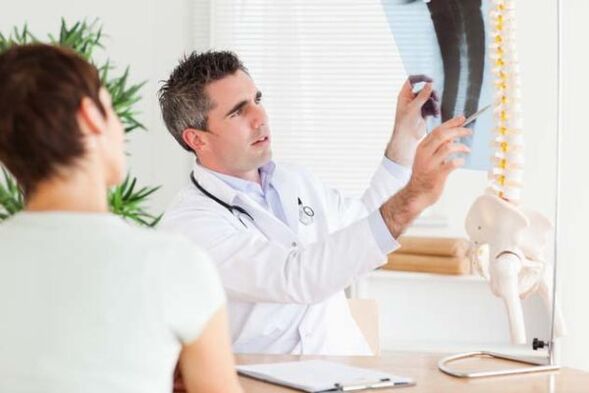 derivación a un especialista en osteocondrosis cervical