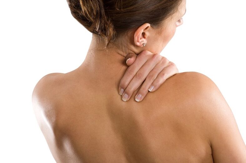 mujer dolor de cuello