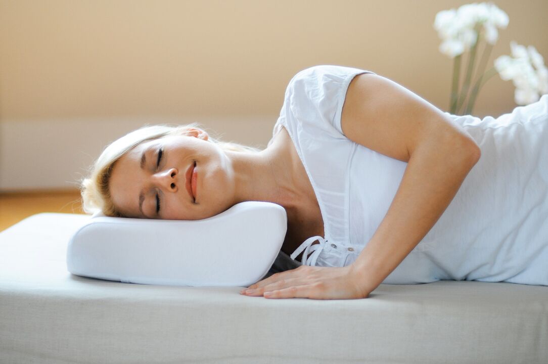 almohada ortopédica para la osteocondrosis cervical